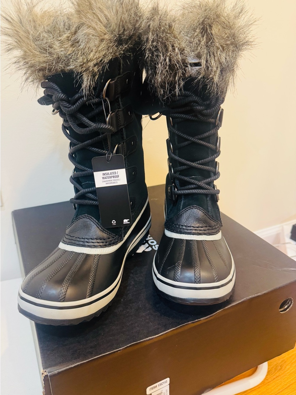 NWT Sorel Joan of Arctic Waterproof Insulated Fur Snow Boots Black Women’s 8